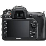 Nikon D7200 DSLR Camera with 18-140mm Lens